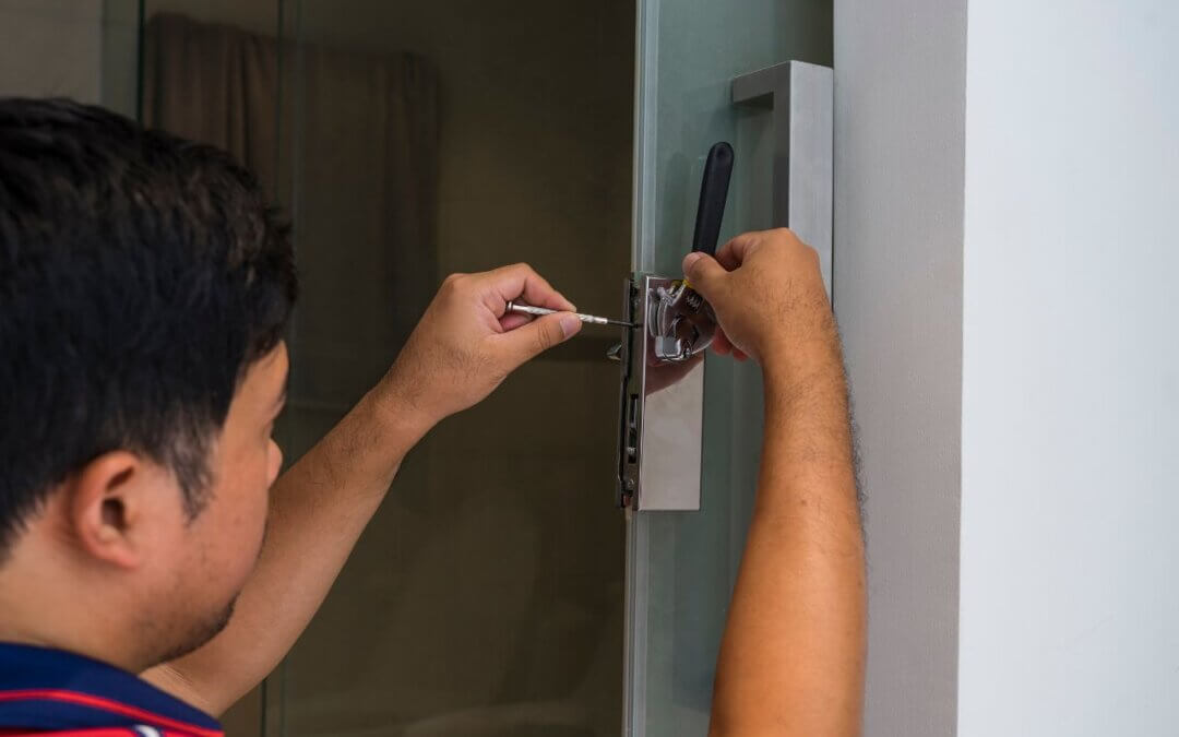Keep Yourself Safe with the Right Emergency Locksmith Service